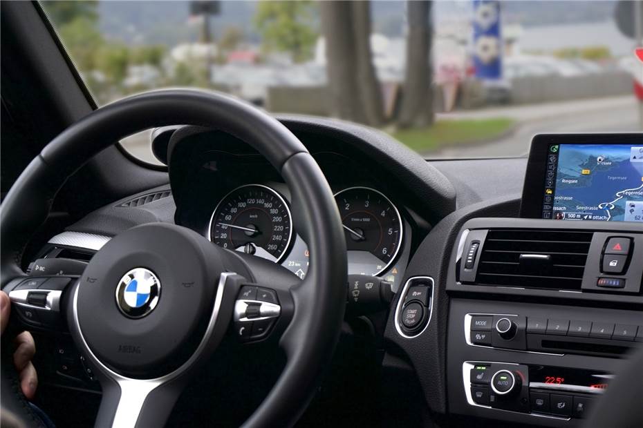 Junger BMW-Fahrer nach riskantem Fahrmanöver gestoppt