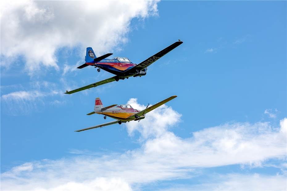 VG Puderbach: Tieffliegende Sportflugzeuge sorgen für Aufsehen