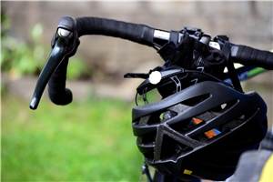 Fahrradfahrerin missachtet Vorfahrt: 24-Jährige bei Kollision schwerverletzt