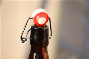 Winzerfest in Erpel: Mann bekommt Bierfläsche übergeschlagen