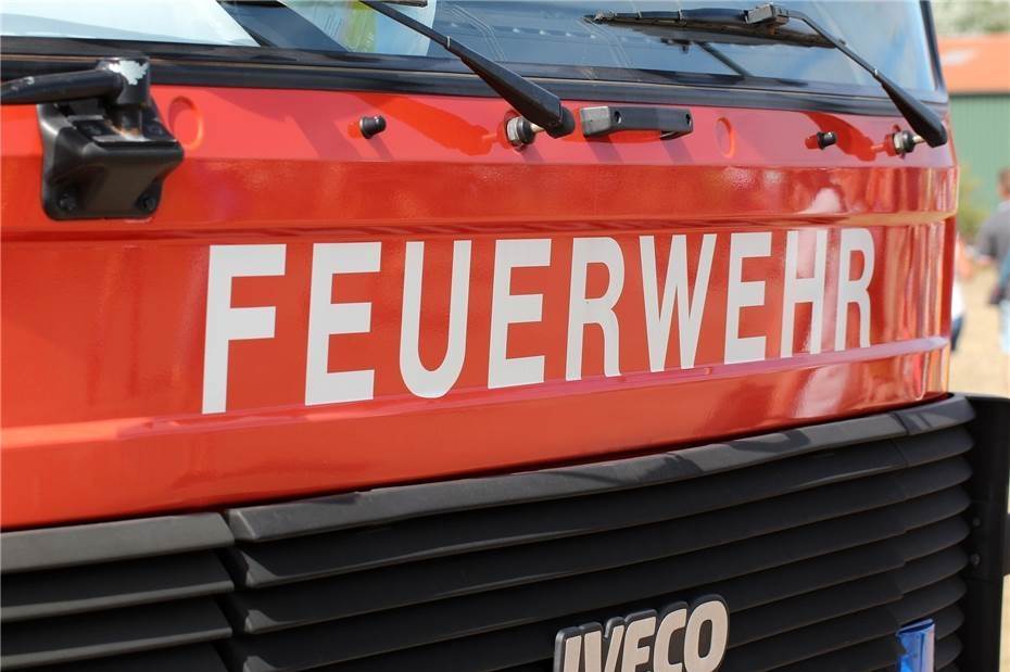 Koblenz: Dachstuhlbrand stellt Feuerwehr vor große Herausforderungen