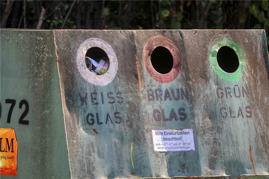 Neuwied: Mit fast drei Promille in Altglascontainer gekracht