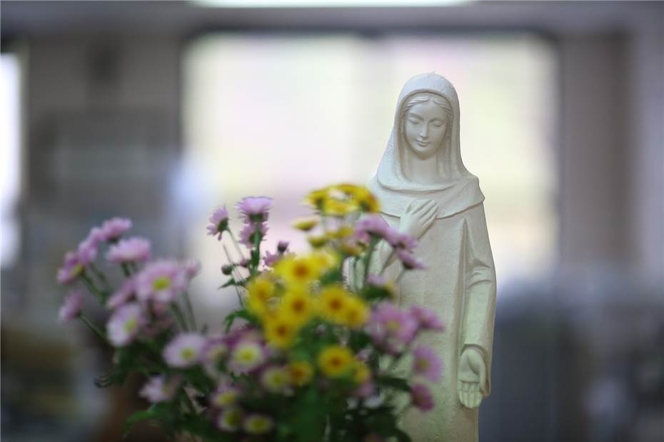 Koblenz: Marienstatue in Kapelle durch Pappfigur ausgetauscht