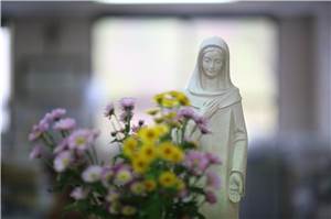 Koblenz: Marienstatue in Kapelle durch Pappfigur ausgetauscht