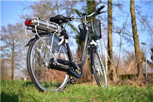 Elkenroth: E-Bikes im Wert von 16.500 Euro gestohlen