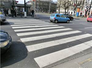 Linz: Frau an Fußgängerüberweg von PKW erfasst