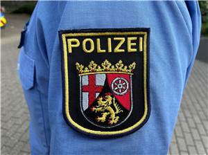 Dreist: Falscher Polizeibeamter kassiert bei „Verkehrskontrolle“