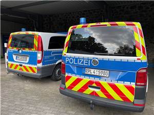 Koblenz: Reifen aus Autohaus gestohlen