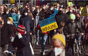 Bonn: „Studentischer Friedens- und Solidaritätsgang“ für Frieden in der Ukraine 