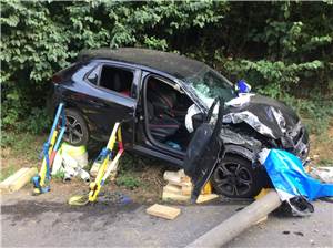 33-jährige bei schwerem Verkehrsunfall in Bonn-Mehlem verletzt