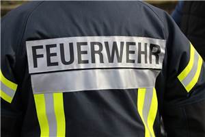 Silvester in Bonn: Feuerwehrleute mit Pyrotechnik und Steinen angegriffen