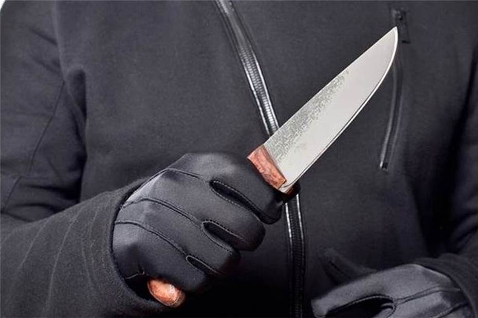 26-Jähriger mit Messer bedroht und verletzt