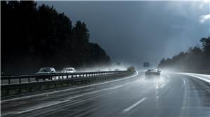Starkregen führt zu zahlreichen Crashs auf den Autobahnen 