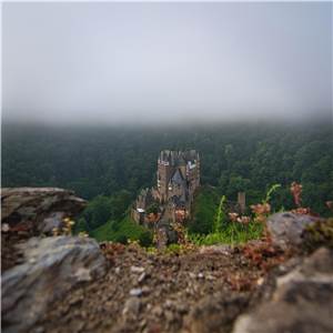 Burg Eltz: Randalierer richten sinnlose Schäden an