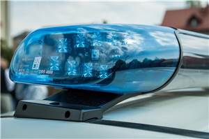 Polizei Bonn bittet um Hinweise: 19-Jähriger mit Messer bedroht 