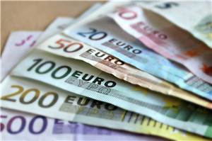 Rhein-Sieg-Kreis: Falscher Bankmitarbeiter erbeutet mehrere tausend Euro