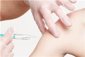 Impfstellen verimpfen Nuvaxovid an priorisierte Berufsgruppen