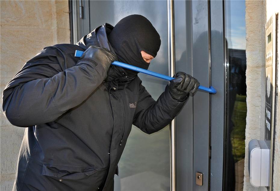 Grafschaft-Gelsdorf: Polizei fahndet nach Einbrecher