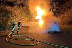 Königswinter: Wohnwagen komplett ausgebrannt