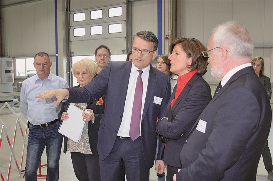 „Rheinland-Pfalz hat sich zu
einem Industriestandort entwickelt“