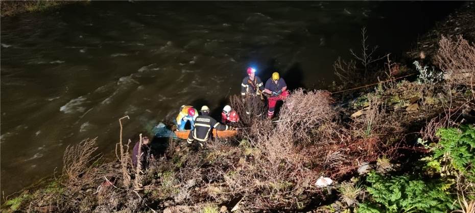 Altenahr: Frau
stürzt 15 Meter in die Tiefe