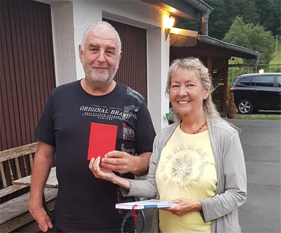 Rüdiger Larscheid
erhält sein Parteibuch