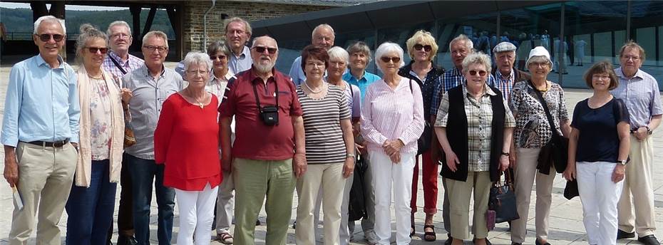 Senioren besuchen den
Erinnerungsort Vogelsang
