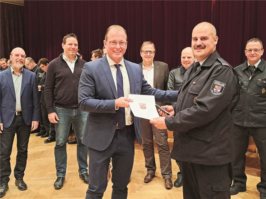 Verleihung der Fluthelfermedaille an die
Feuerwehr-Kameradinnen und -Kameraden der VG Mendig
