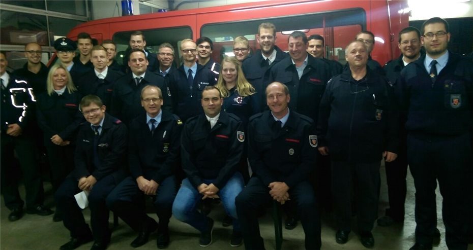21 neue Truppführer der
Freiwilligen Feuerwehr