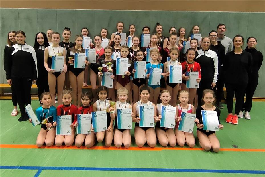 55 Mädchen zeigen
ihr Können in 17 Wettkampfklassen