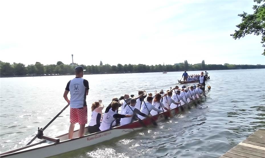 Drachenboote kämpfen um die
Koblenzer Stadtmeisterschaft