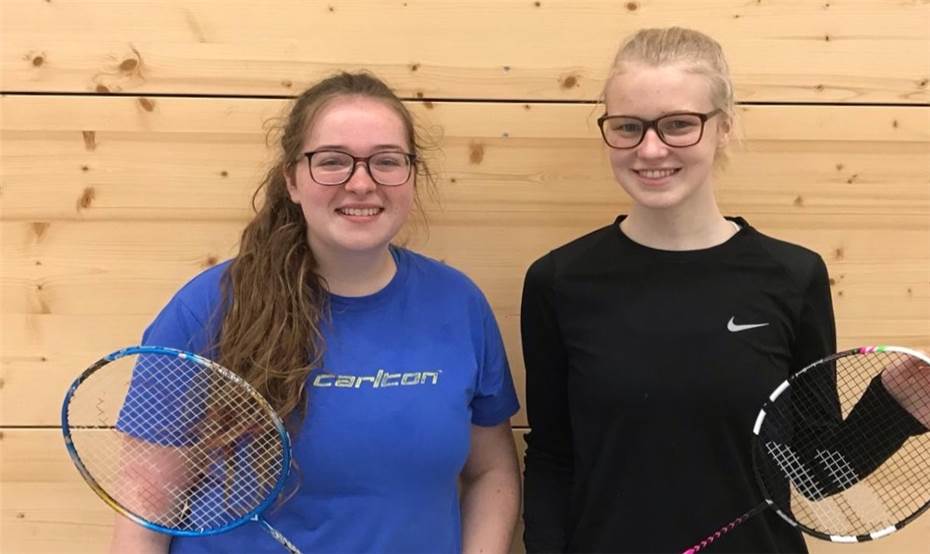 Zwei weitere neue
Badminton-C-Trainerinnen