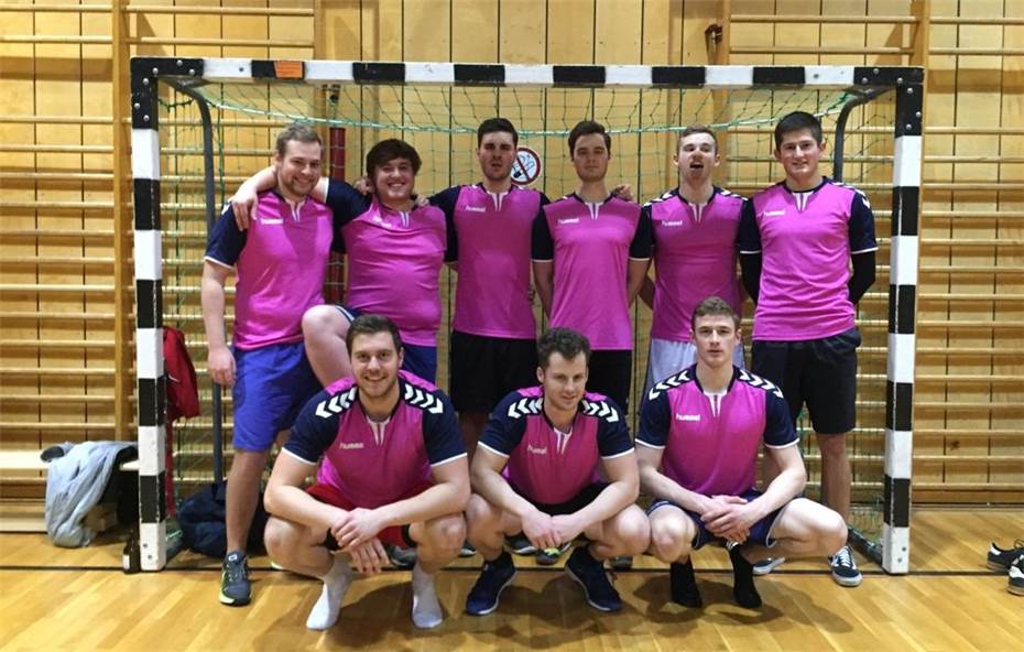Strackmänner erneut Volleyballdorfmeister