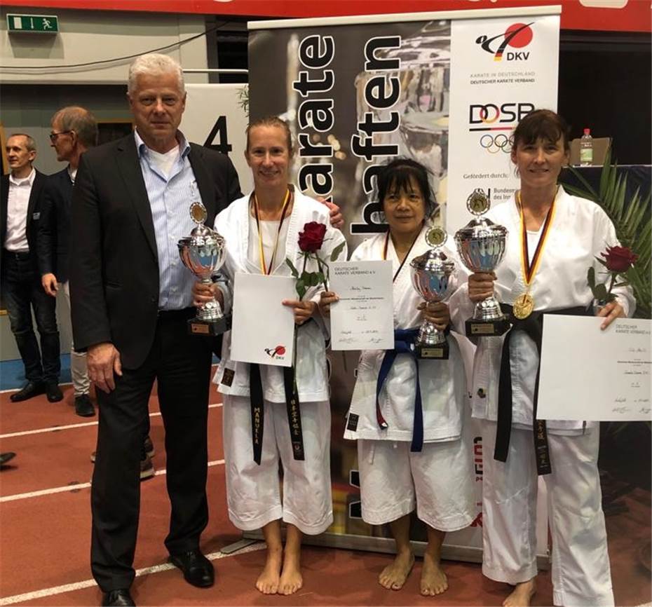 Drei neue deutsche
Meisterinnen im Karate