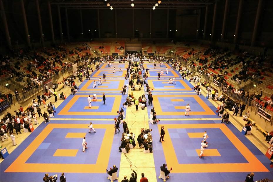 850 Karateka aus ganz Europa beim Rhein Shiai am Start