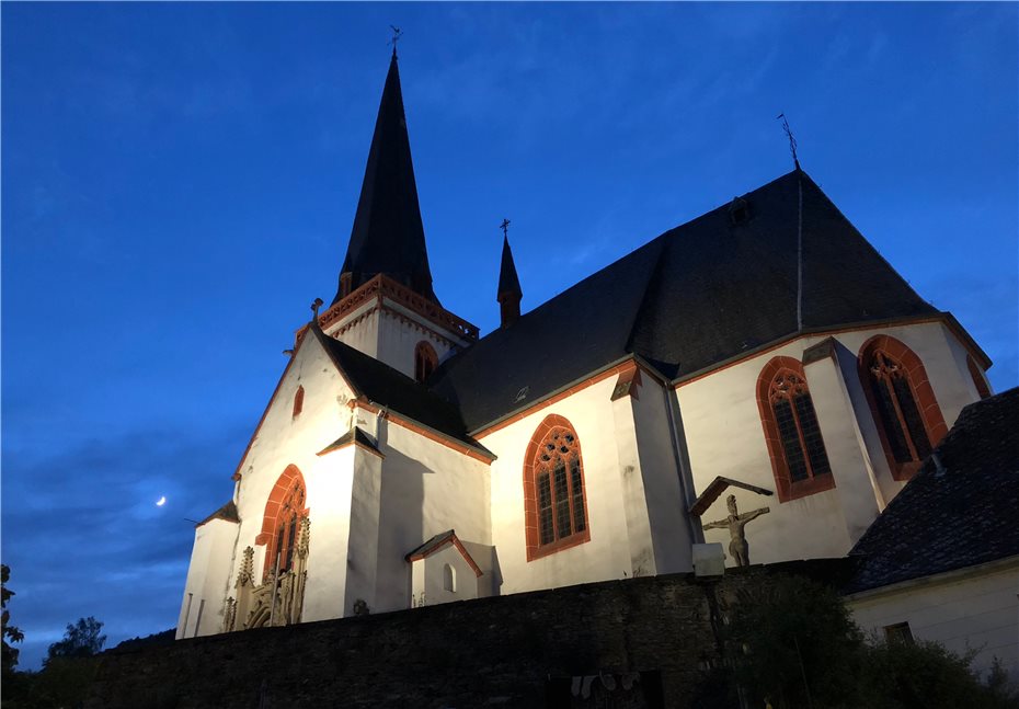 Klottener Kirche St. Maximin
ins rechte Licht gerückt