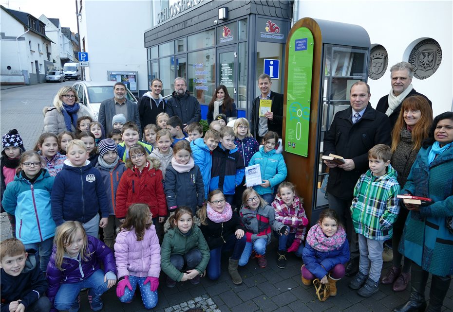 Bücherschrank lädt in Kobern-Gondorf zum Lesen und Tauschen ein