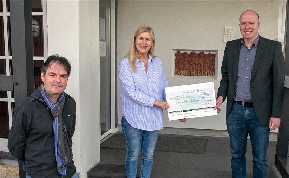 50.000 Euro helfen Kinderheim
Dr. Dawo beim Wiederaufbau